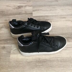 EUC Wonder Nation Black Sneakers, Girls sz 2